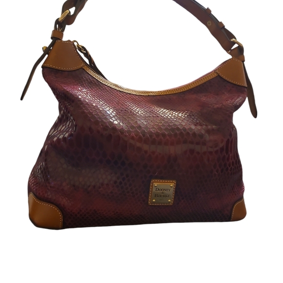 💜💯Authentic Dooney & Bourke Faux Snakeskin Embossed Hobo Bag💜 - Picture 5 of 16